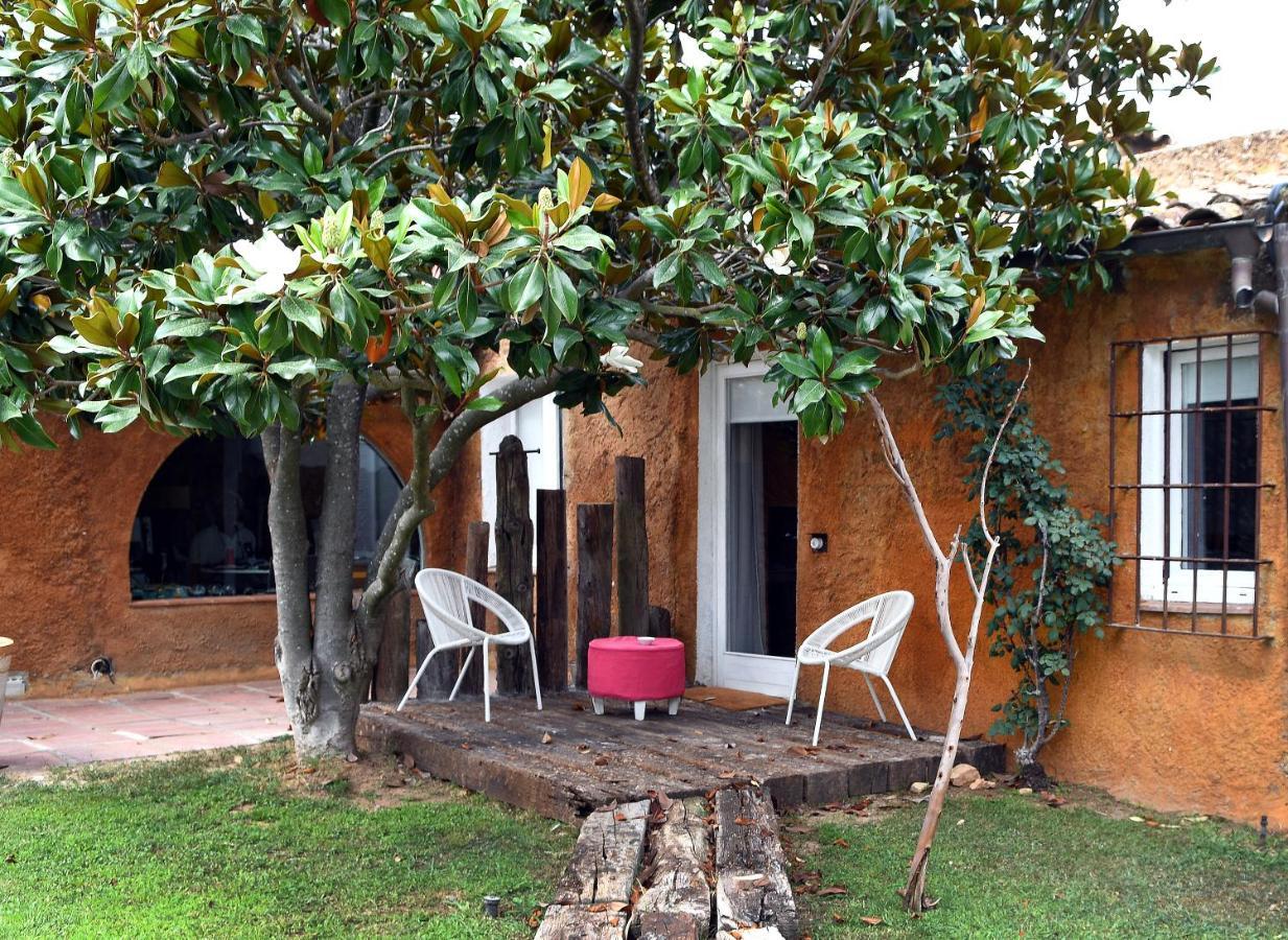 Bed and Breakfast Le Rondini Montrás Exterior foto